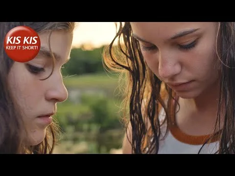 LGBT short film on a girl falling in love with her best friend | "Molt" – by Nathalie Álvarez Mesén