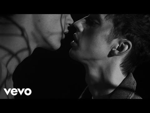 Troye Sivan – HEAVEN ft. Betty Who