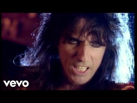 Alice Cooper – House of Fire
