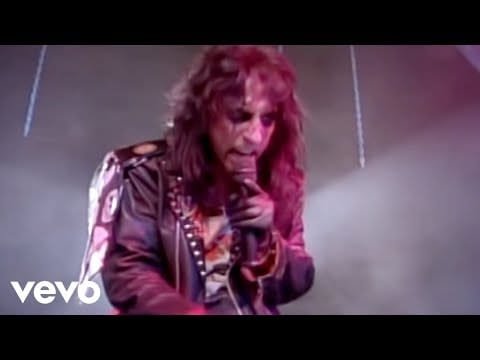 Alice Cooper – Only Women Bleed (from Alice Cooper: Trashes The World)